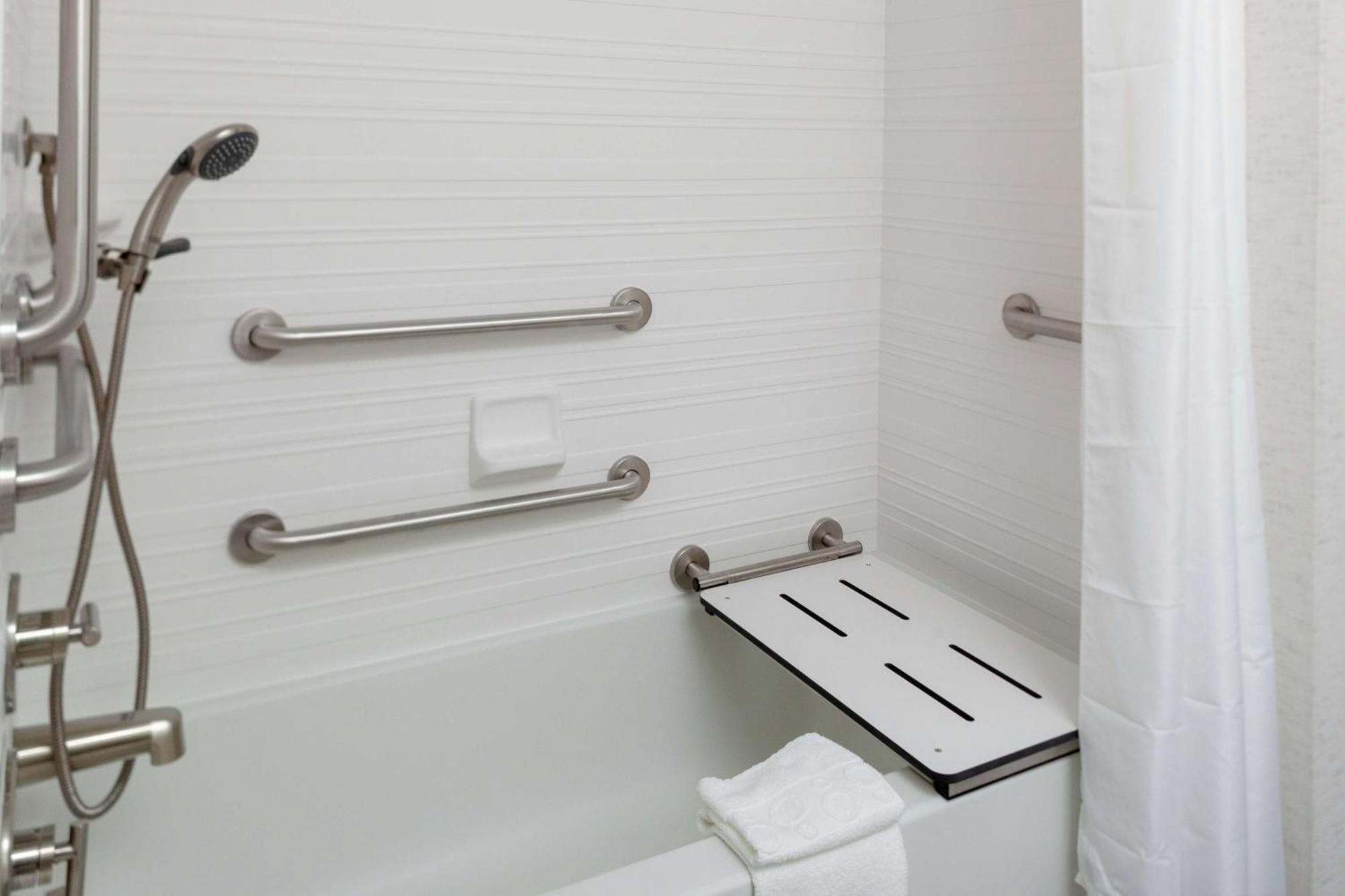 Hampton & Scioto Downs Hotel 3*